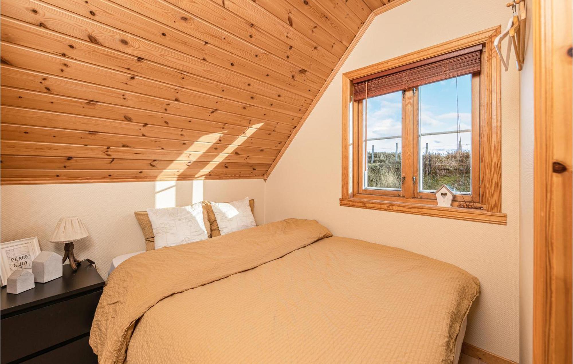 Awesome Home In Kvamsoy With Jacuzzi Sandvik  Zewnętrze zdjęcie
